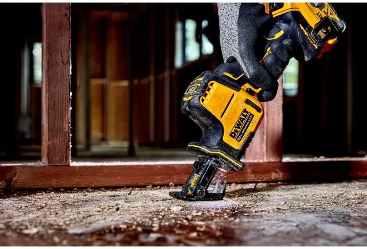 DEWALT DCS369 20V MAX* Recipro - Woodworking Hand Saw 评论和价格